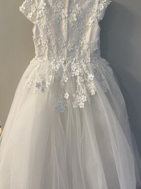 Ivory Floral Appliqué Girls' Formal Dress